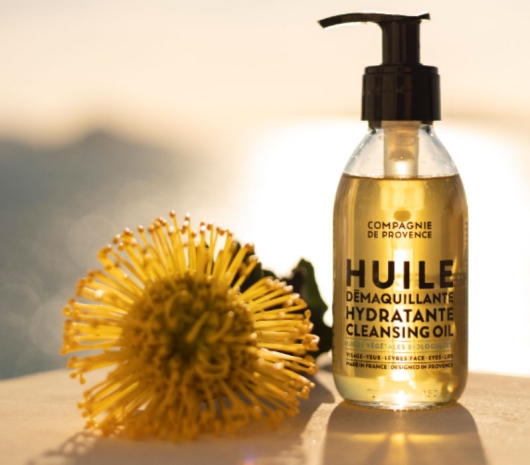 Nuovo olio di bellezza Compagnie de Provence: deterge, strucca e idrata